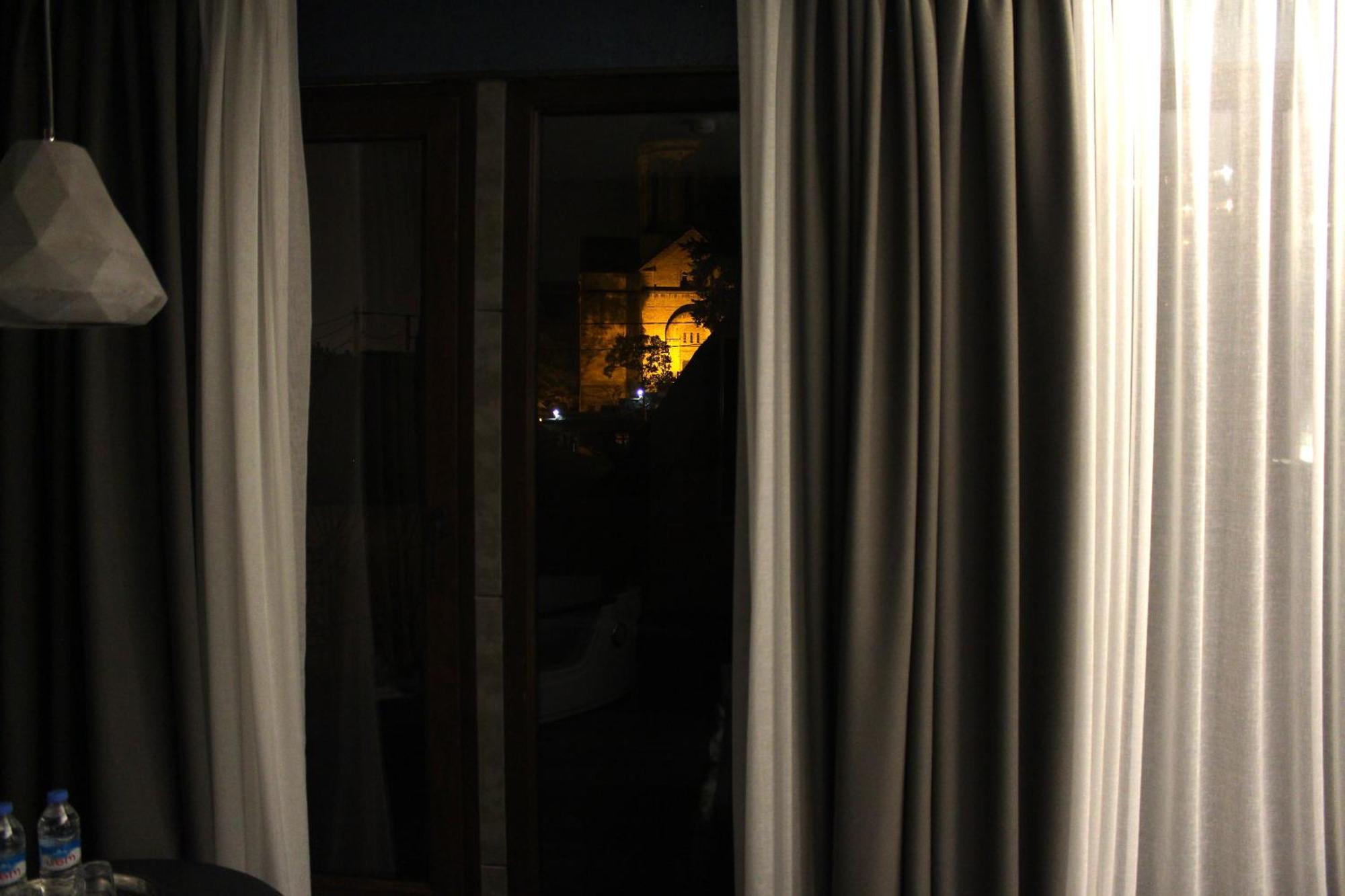 Piano Borracho Boutique Hotel Old Tbilisi Rum bild